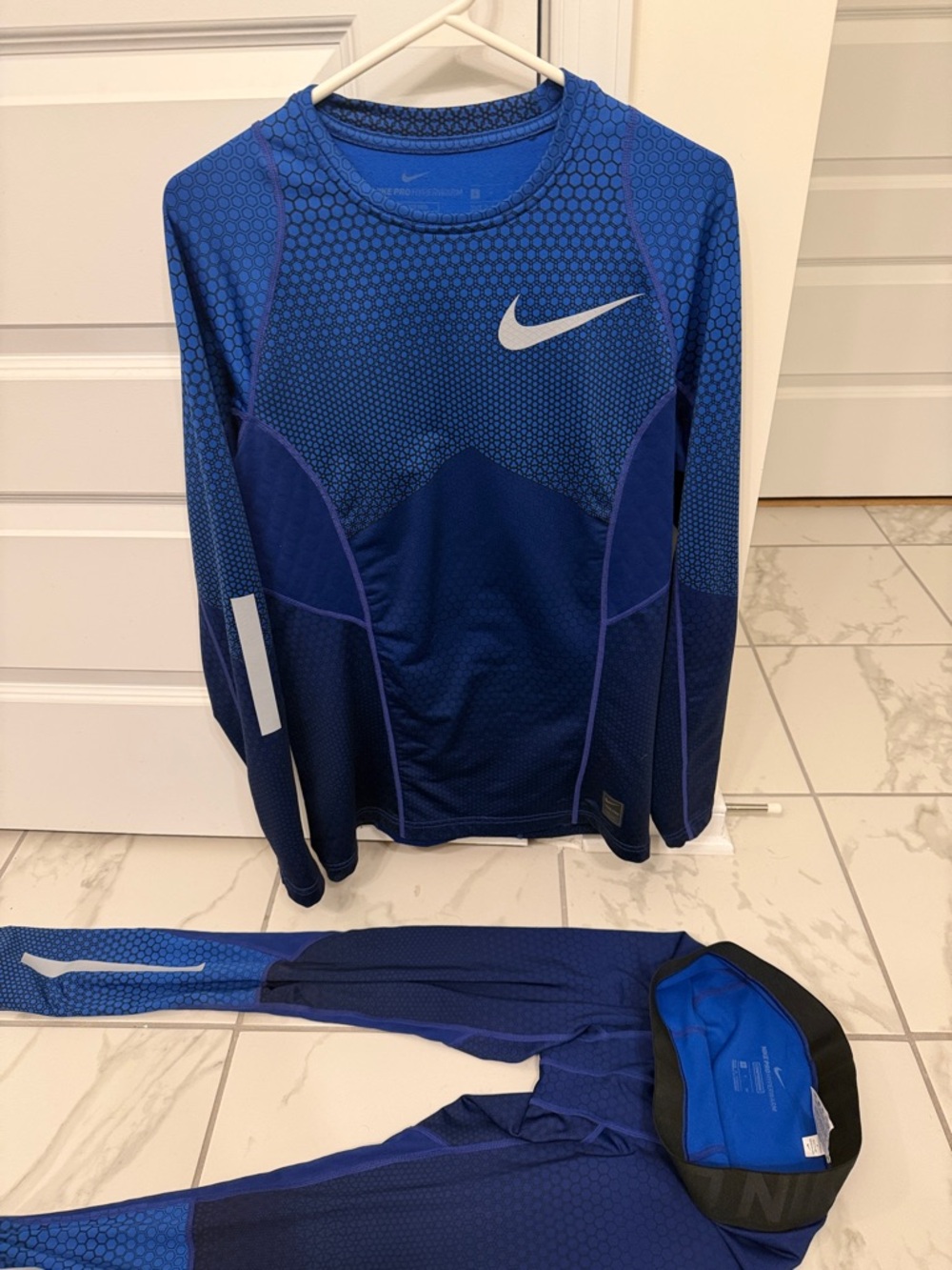 Nike Mens Long pro hyperwarm shirt and pants match selling as set****
